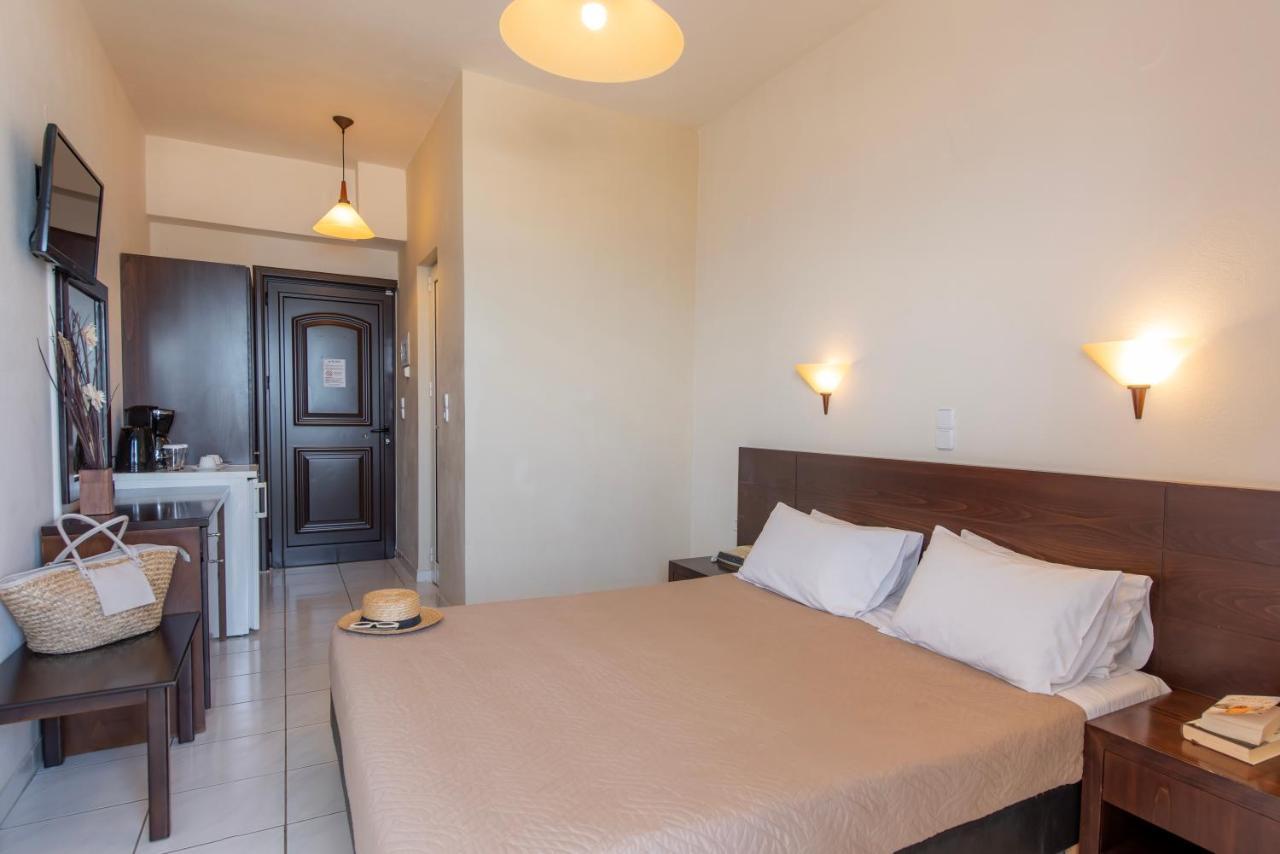 Eurohotel Theo Hotel Agia Marina Esterno foto
