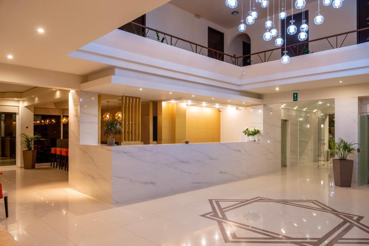 Eurohotel Theo Hotel Agia Marina Esterno foto