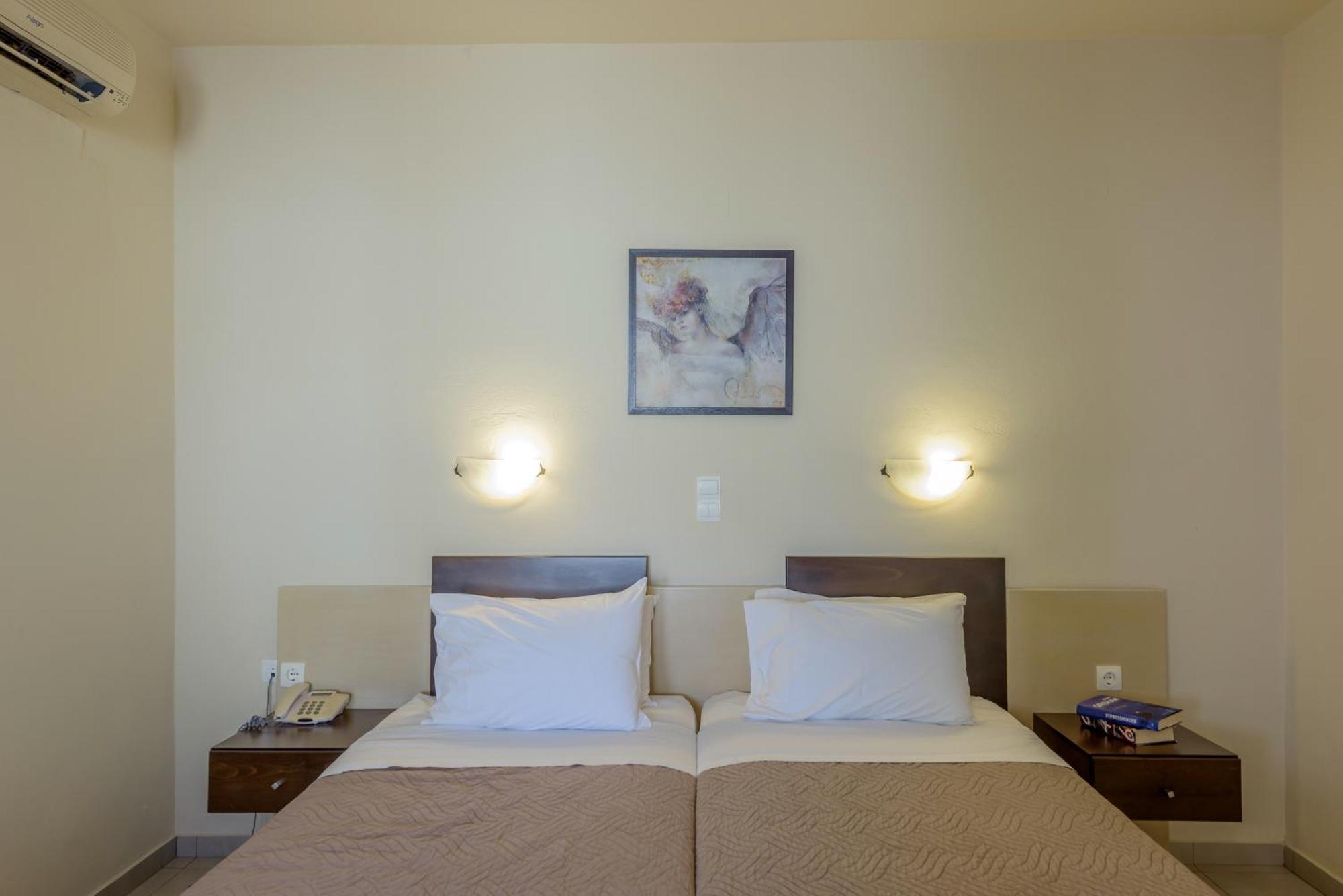Eurohotel Theo Hotel Agia Marina Esterno foto