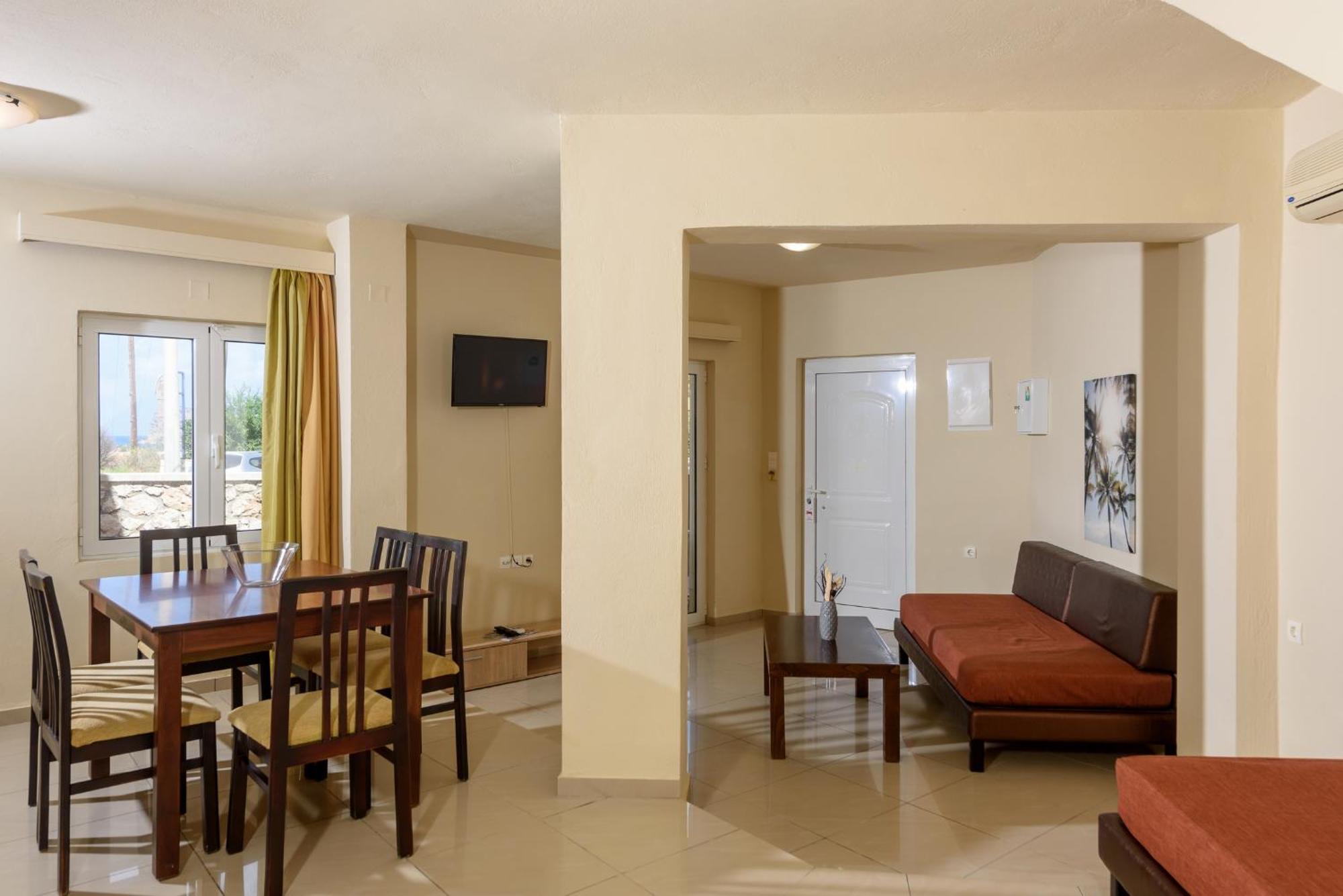 Eurohotel Theo Hotel Agia Marina Esterno foto