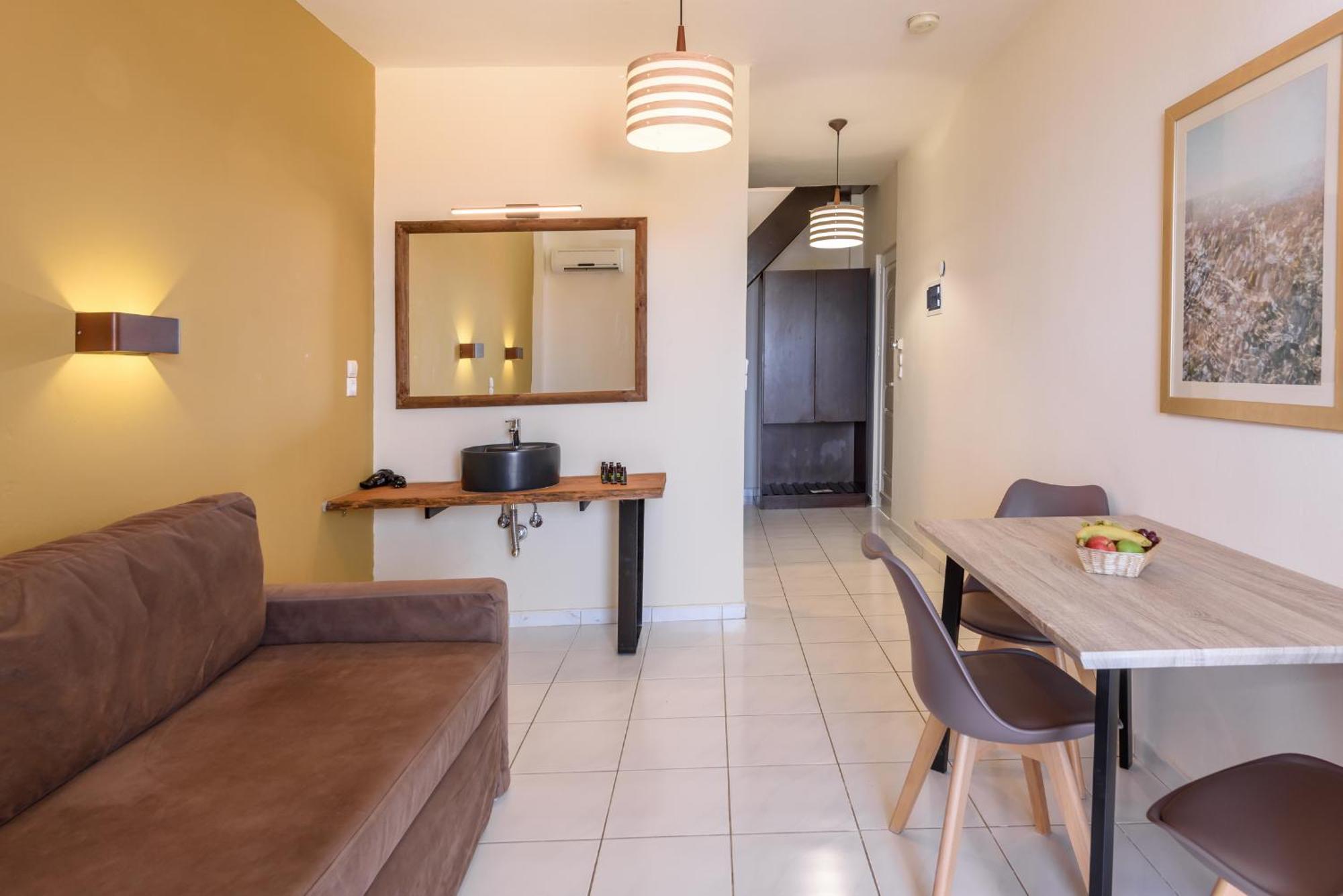 Eurohotel Theo Hotel Agia Marina Esterno foto